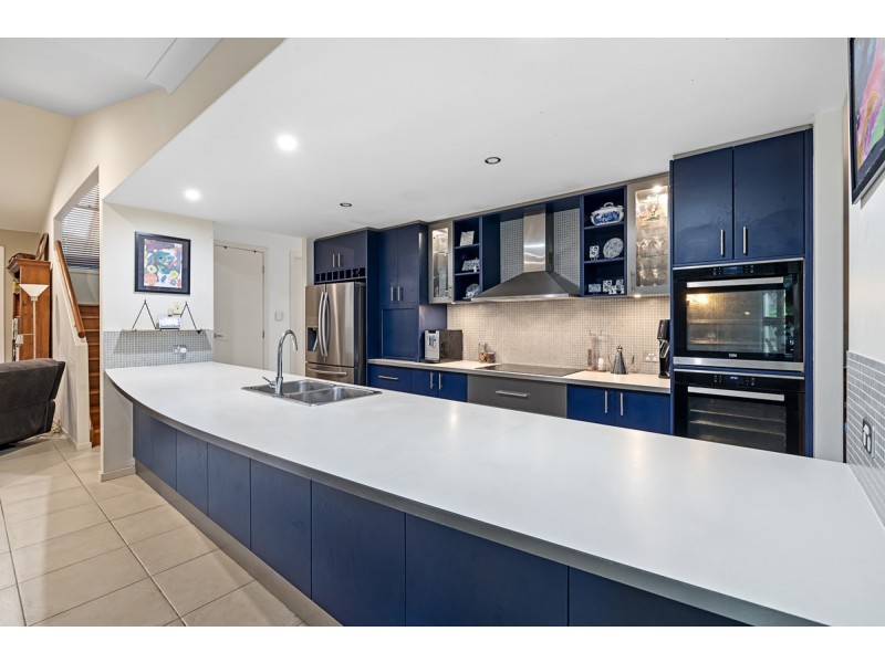 8 Whepstead Avenue, Wellington Point QLD 4160