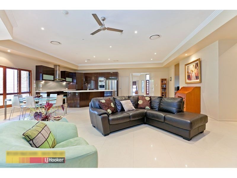 26 Yorston Place, Ormiston QLD 4160