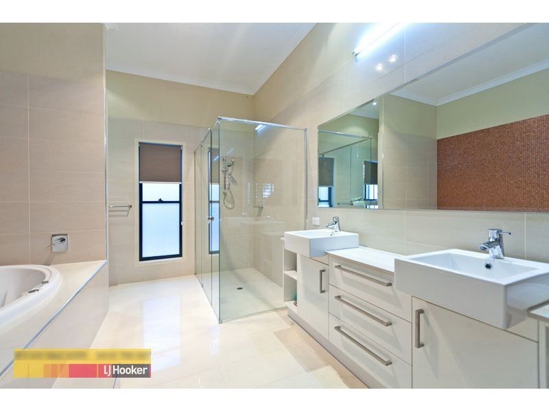 26 Yorston Place, Ormiston QLD 4160