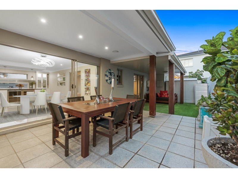 130 Burdekin Drive, Sinnamon Park QLD 4073