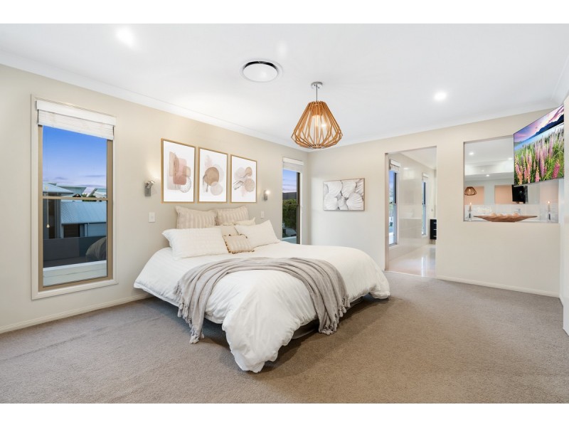 130 Burdekin Drive, Sinnamon Park QLD 4073