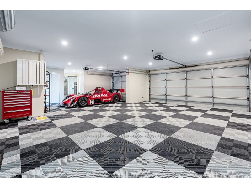 130 Burdekin Drive, Sinnamon Park QLD 4073