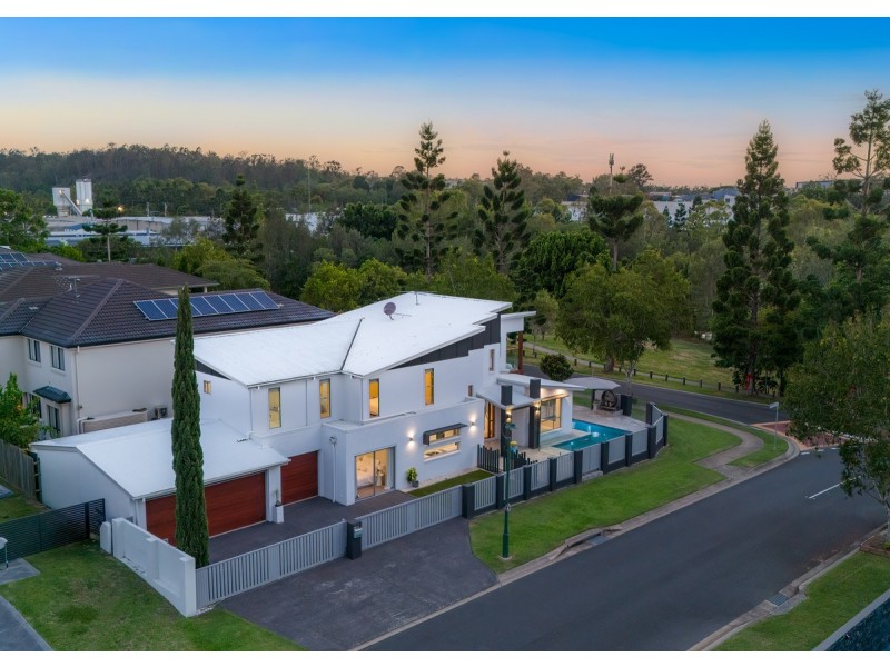 130 Burdekin Drive, Sinnamon Park QLD 4073