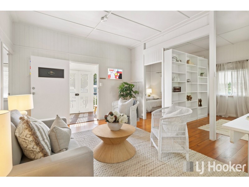 132 Main Street, Redland Bay QLD 4165