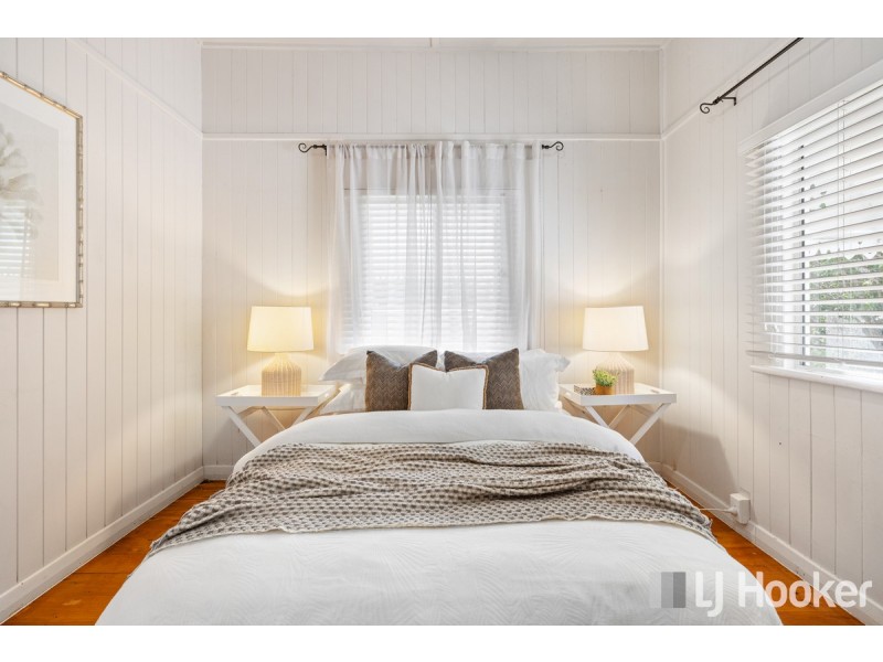 132 Main Street, Redland Bay QLD 4165