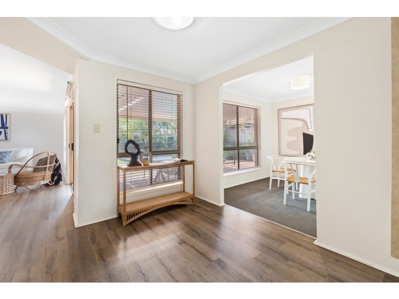 10 Lanyard Place, Redland Bay QLD 4165