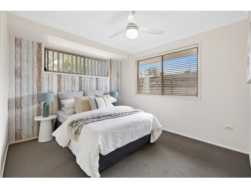 10 Lanyard Place, Redland Bay QLD 4165