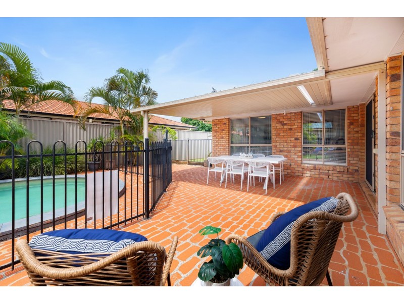 10 Lanyard Place, Redland Bay QLD 4165