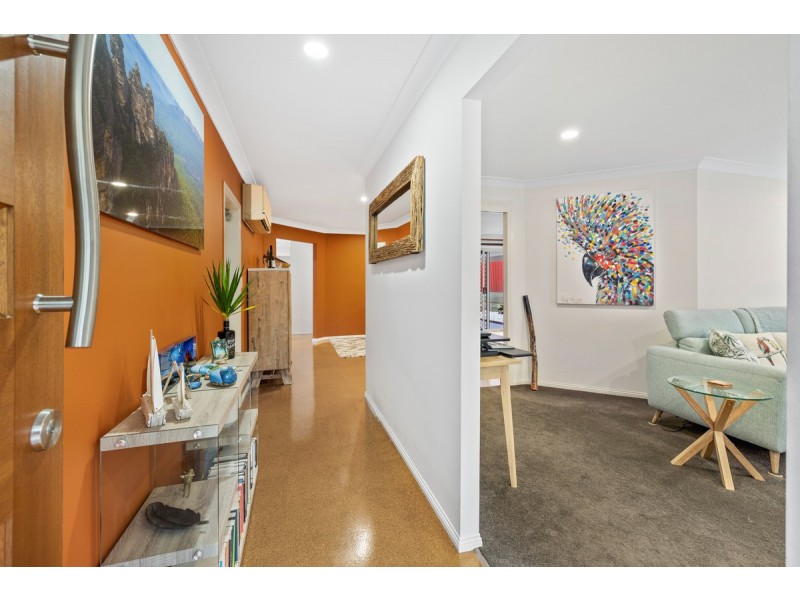 37 Wyncroft Street, Holland Park QLD 4121