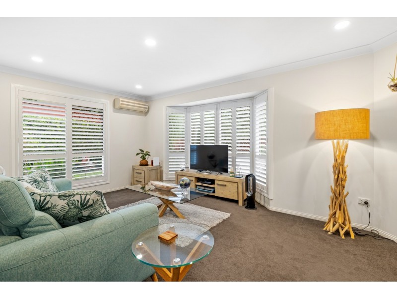 37 Wyncroft Street, Holland Park QLD 4121