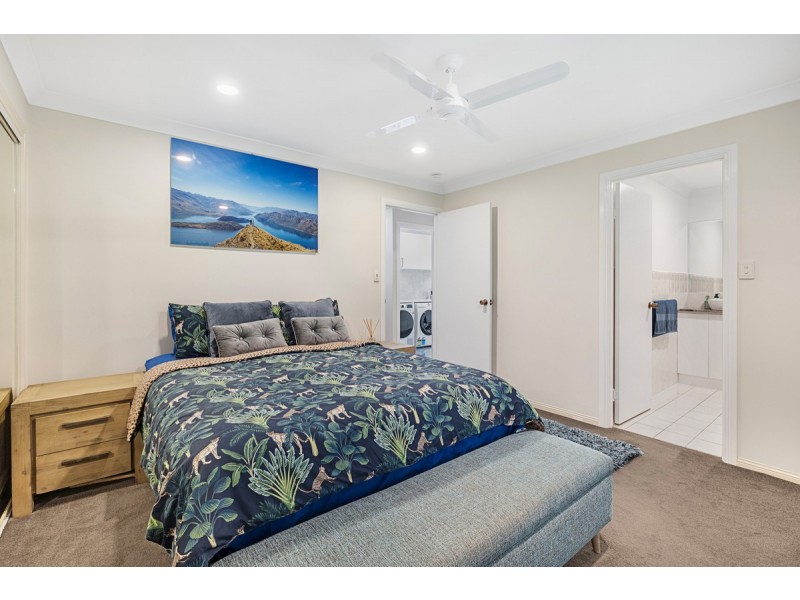 37 Wyncroft Street, Holland Park QLD 4121