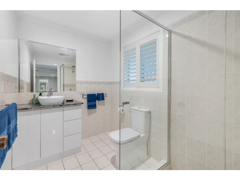 37 Wyncroft Street, Holland Park QLD 4121