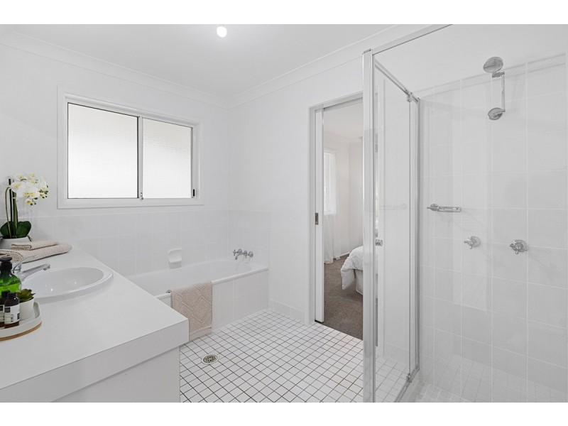 12 Bauhinia Street, Birkdale QLD 4159