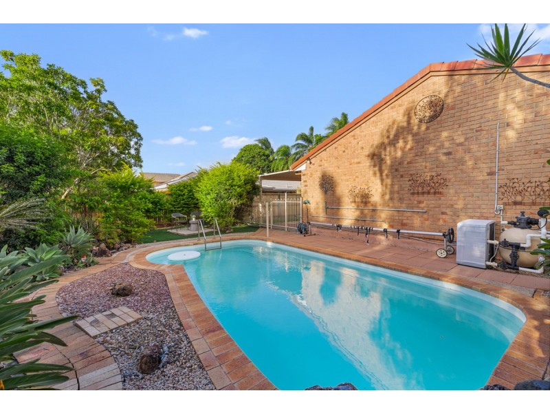 12 Bauhinia Street, Birkdale QLD 4159