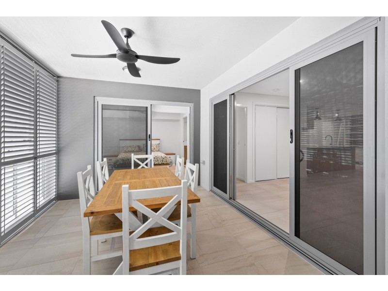 202/152-154 Middle Street, Cleveland QLD 4163