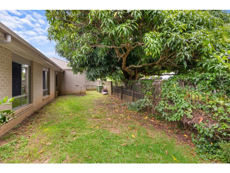 17-19 Tina Street, Redland Bay QLD 4165