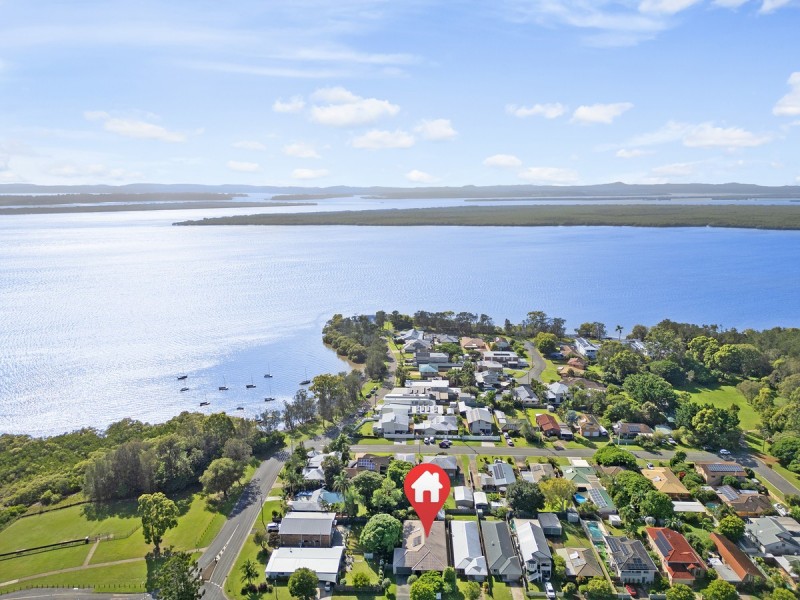 17-19 Tina Street, Redland Bay QLD 4165