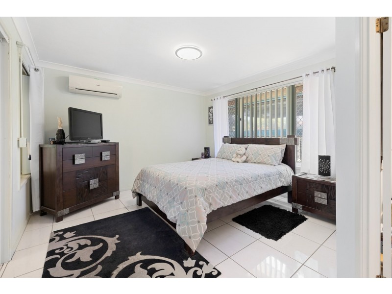 4 Kestrel Court, Victoria Point QLD 4165