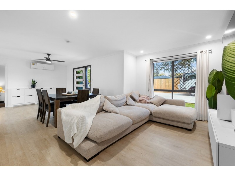 3 Terrier Court, Redland Bay QLD 4165