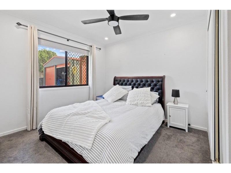 3 Terrier Court, Redland Bay QLD 4165