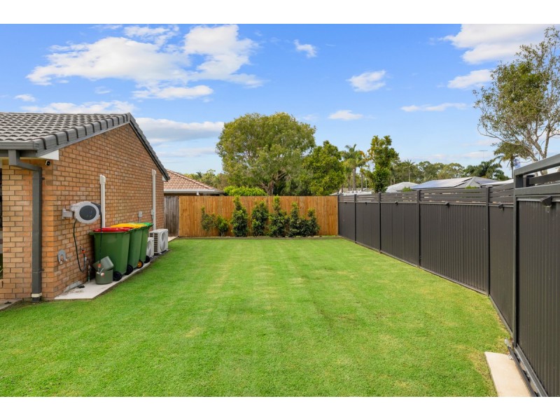 3 Terrier Court, Redland Bay QLD 4165