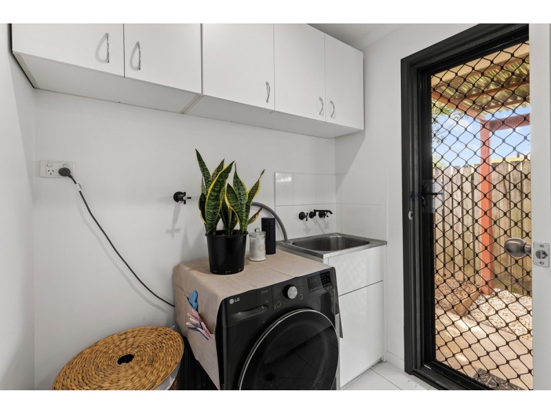 3 Terrier Court, Redland Bay QLD 4165