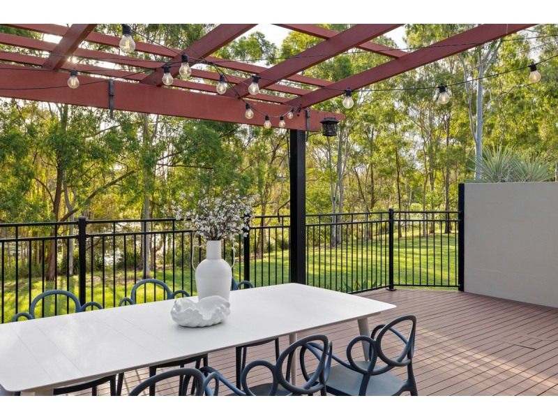 7 Cliff Close, Wakerley QLD 4154