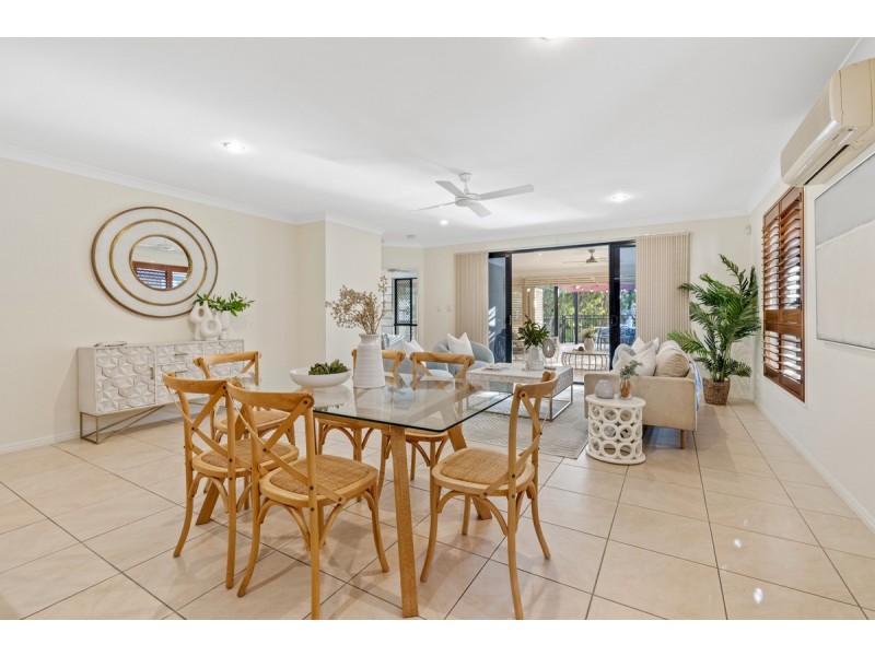 7 Cliff Close, Wakerley QLD 4154