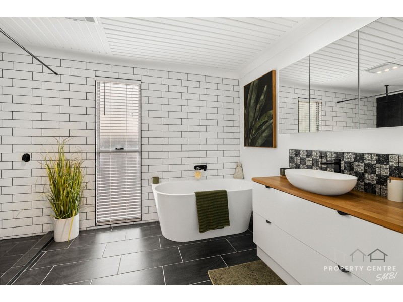 2 Billambang Street, Russell Island QLD 4184