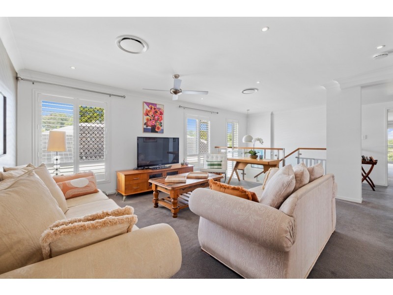 16 Clive Road, Birkdale QLD 4159