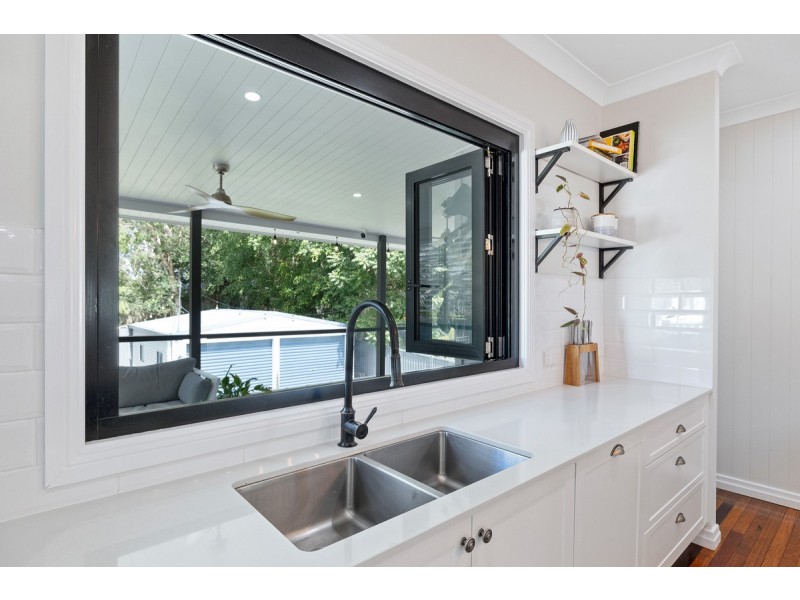 57 Broadwater Road, Mount Gravatt East QLD 4122