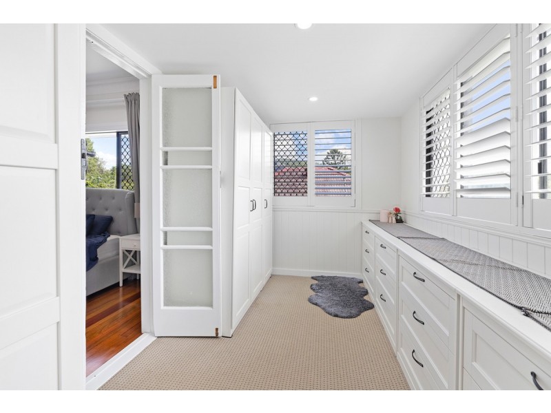 57 Broadwater Road, Mount Gravatt East QLD 4122