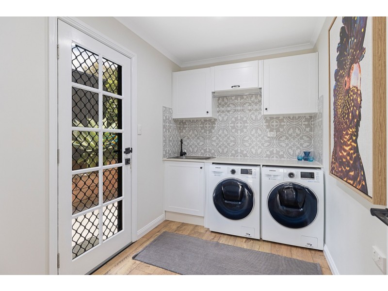 57 Broadwater Road, Mount Gravatt East QLD 4122