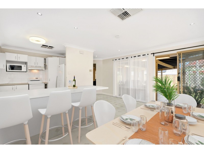 16 Ponderosa Place, Forest Lake QLD 4078