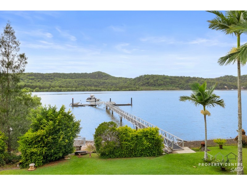 99 Wahine Drive, Russell Island QLD 4184