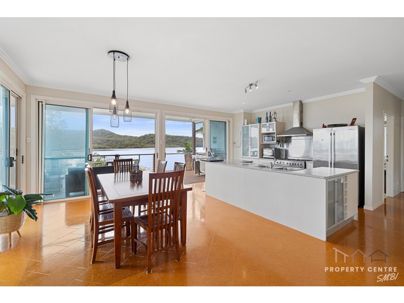 99 Wahine Drive, Russell Island QLD 4184