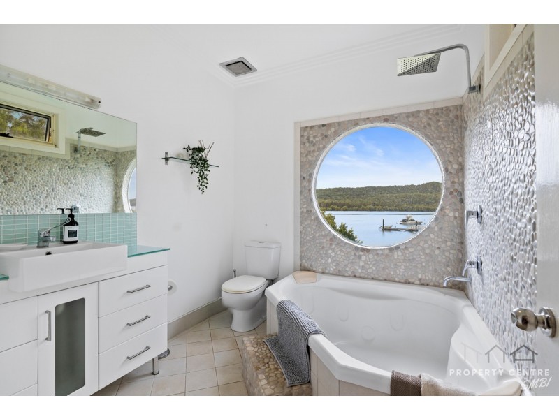 99 Wahine Drive, Russell Island QLD 4184