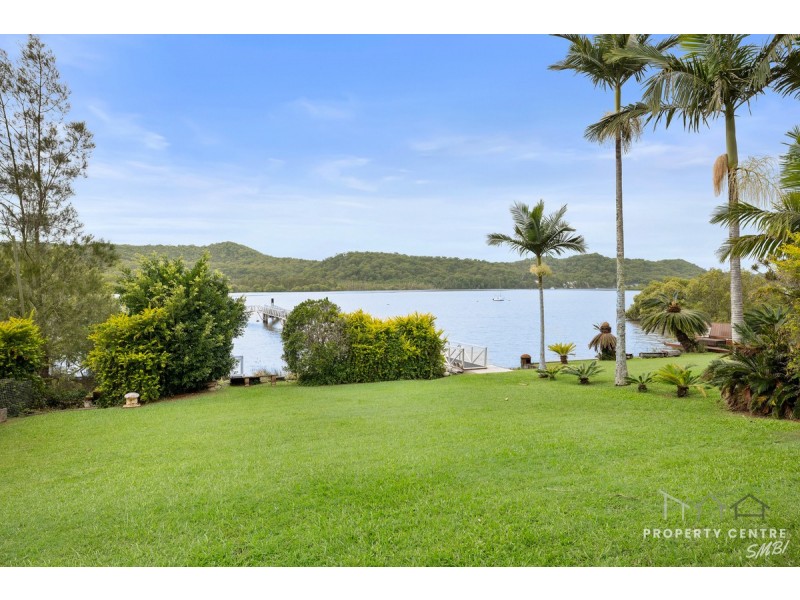 99 Wahine Drive, Russell Island QLD 4184
