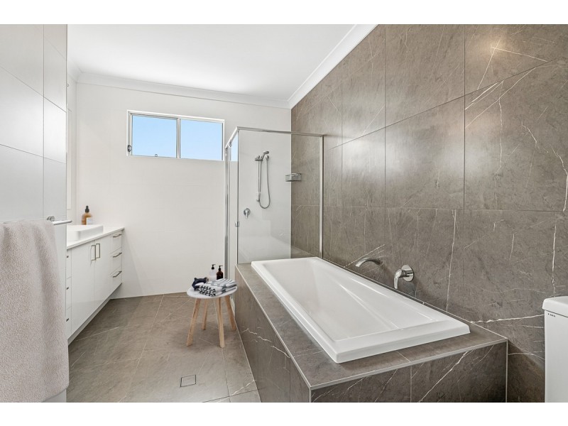 13/100-106 Sturgeon Street, Ormiston QLD 4160