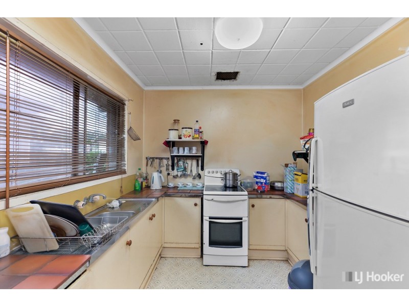 24 Stradbroke Street, Redland Bay QLD 4165