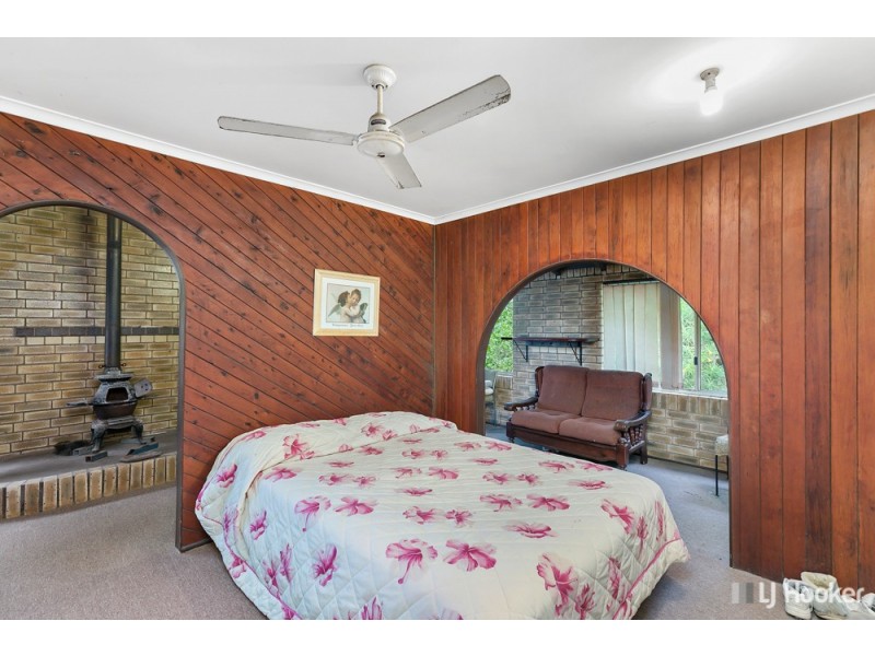 24 Stradbroke Street, Redland Bay QLD 4165
