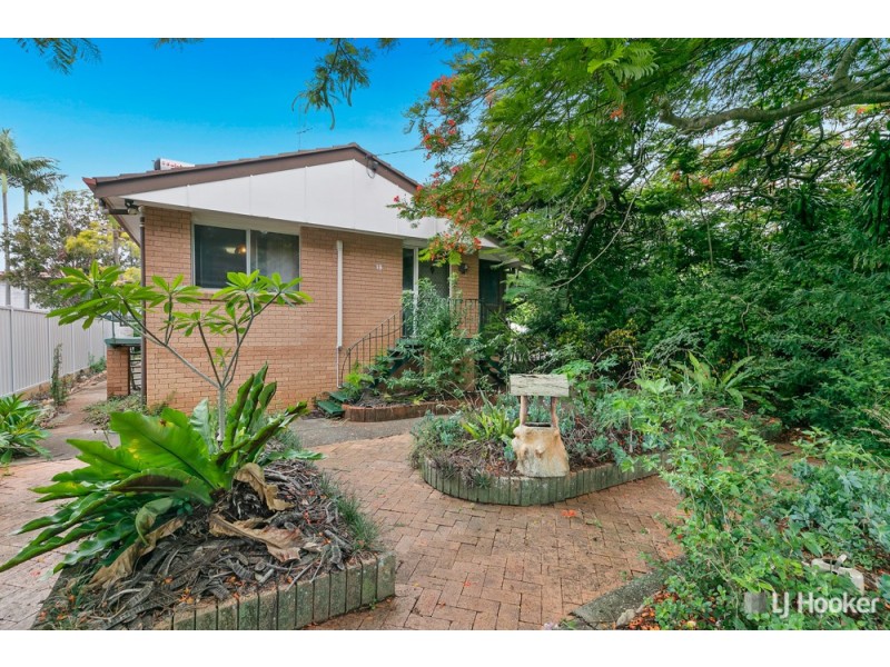 24 Stradbroke Street, Redland Bay QLD 4165