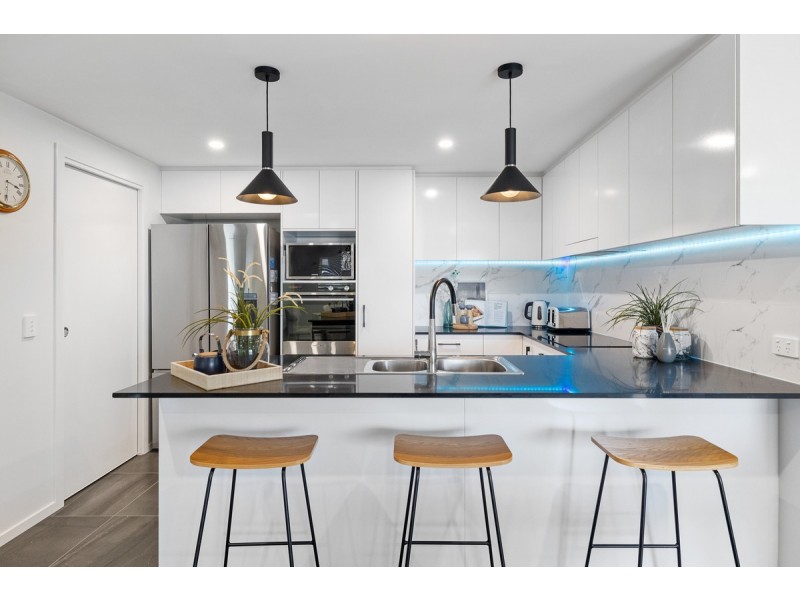 208/152-154 Middle Street, Cleveland QLD 4163