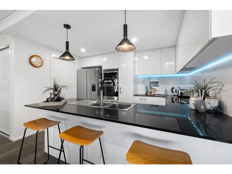 208/152-154 Middle Street, Cleveland QLD 4163