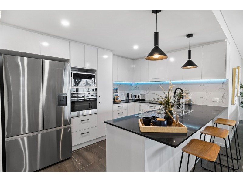 208/152-154 Middle Street, Cleveland QLD 4163