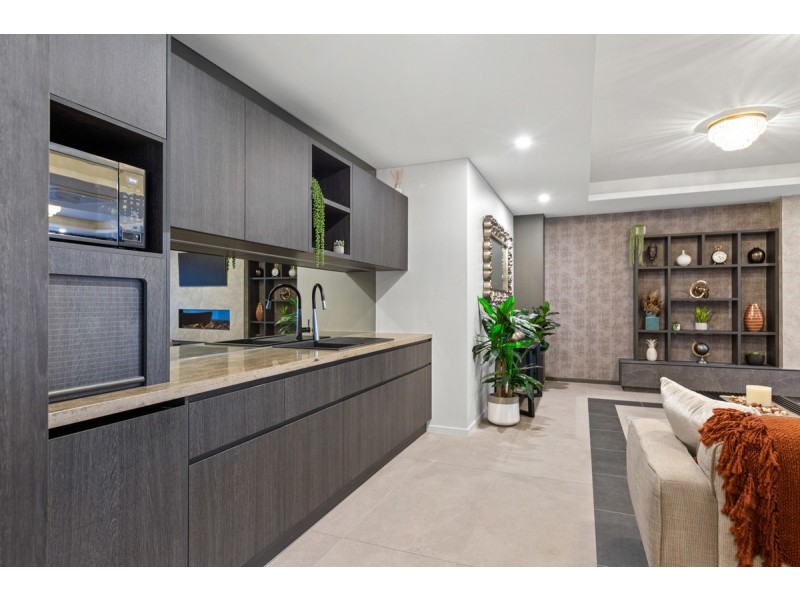 208/152-154 Middle Street, Cleveland QLD 4163