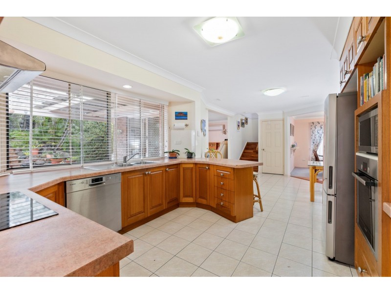 55 Kilmorey Street, Carindale QLD 4152