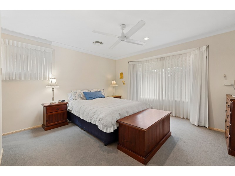 55 Kilmorey Street, Carindale QLD 4152