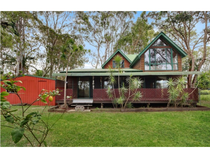 30 Pear Street, Redland Bay QLD 4165
