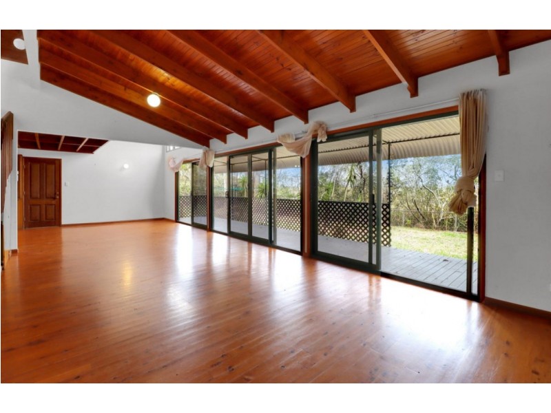30 Pear Street, Redland Bay QLD 4165